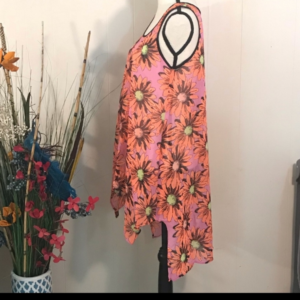 SALE! Angie Foral Hi-Low Tank - Picture 5 of 8